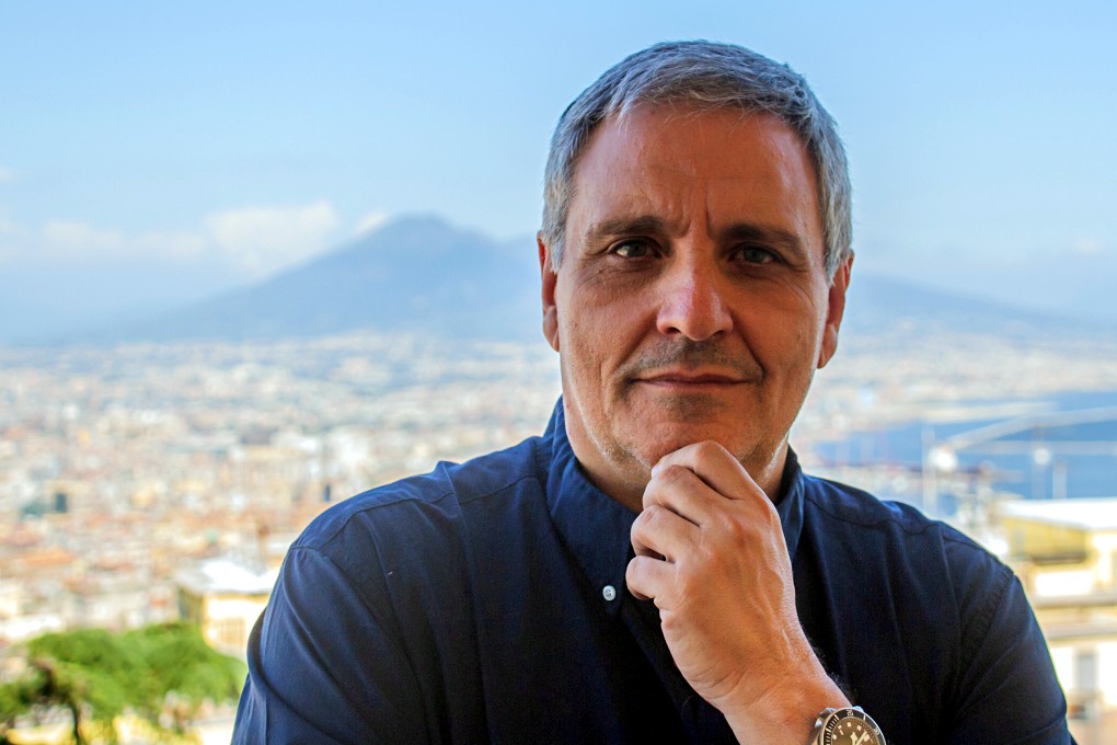 Conversazione con lo scrittore Maurizio De Giovanni:  “I miei Luoghi del Cuore”
