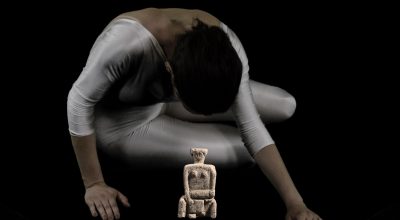 MATRES. Conferenza, videoproiezione e performance